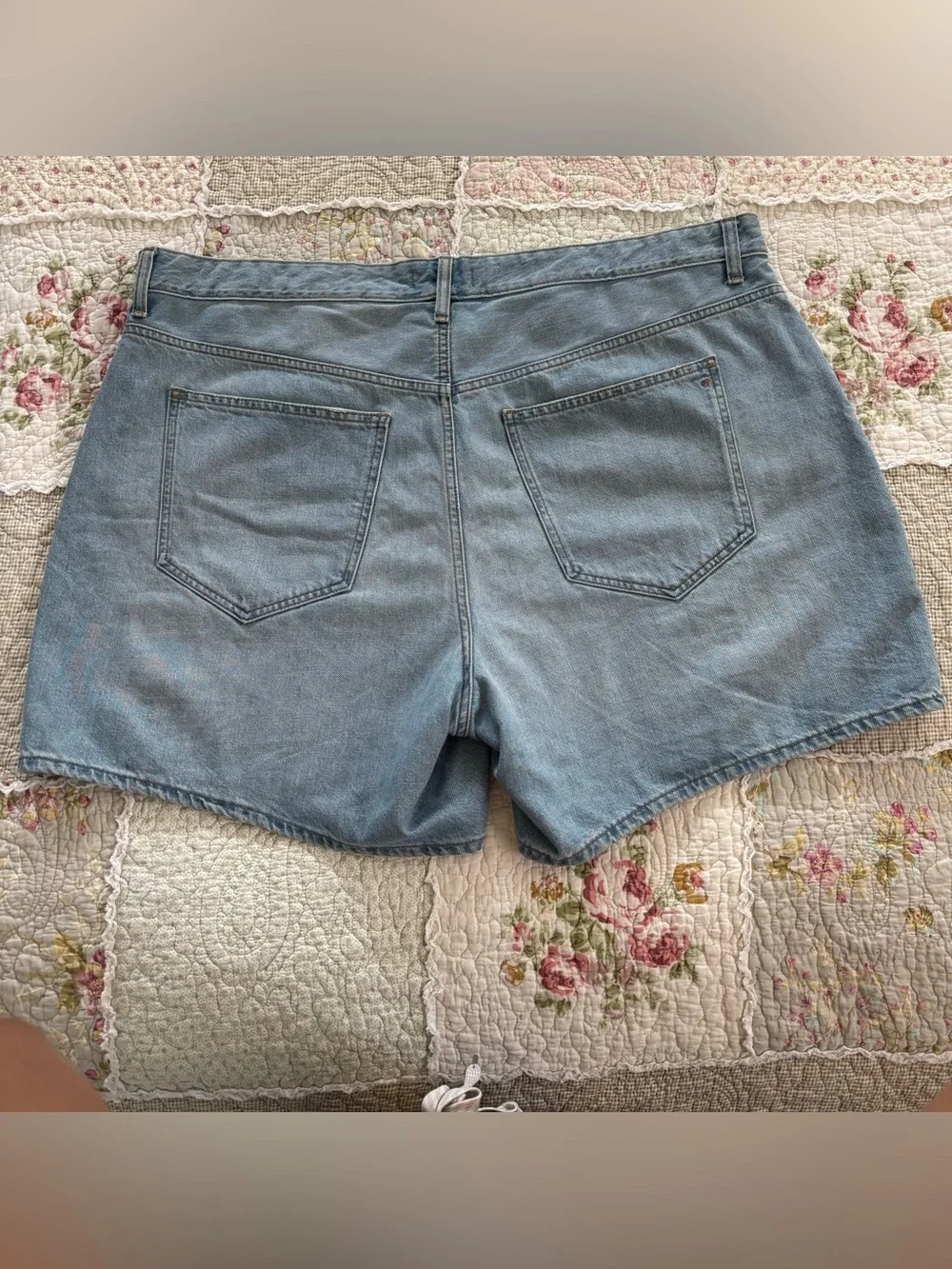 Madewell Baggy Jean Shorts Blue Women's Washed Blue Denim Size 18W Distressed